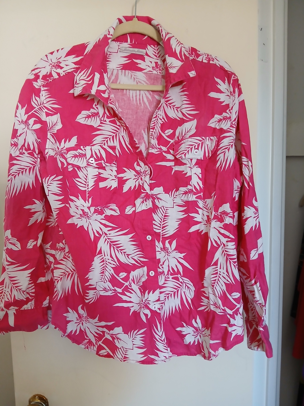 Jamaica Jaxx Hot Pink & White Tropical Button-Up Blouse